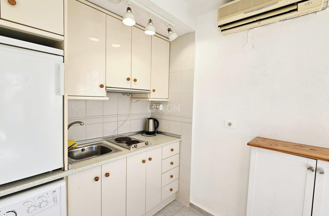 Odsprzedaż - Mieszkanie w bloku - Torrevieja - Torreblanca