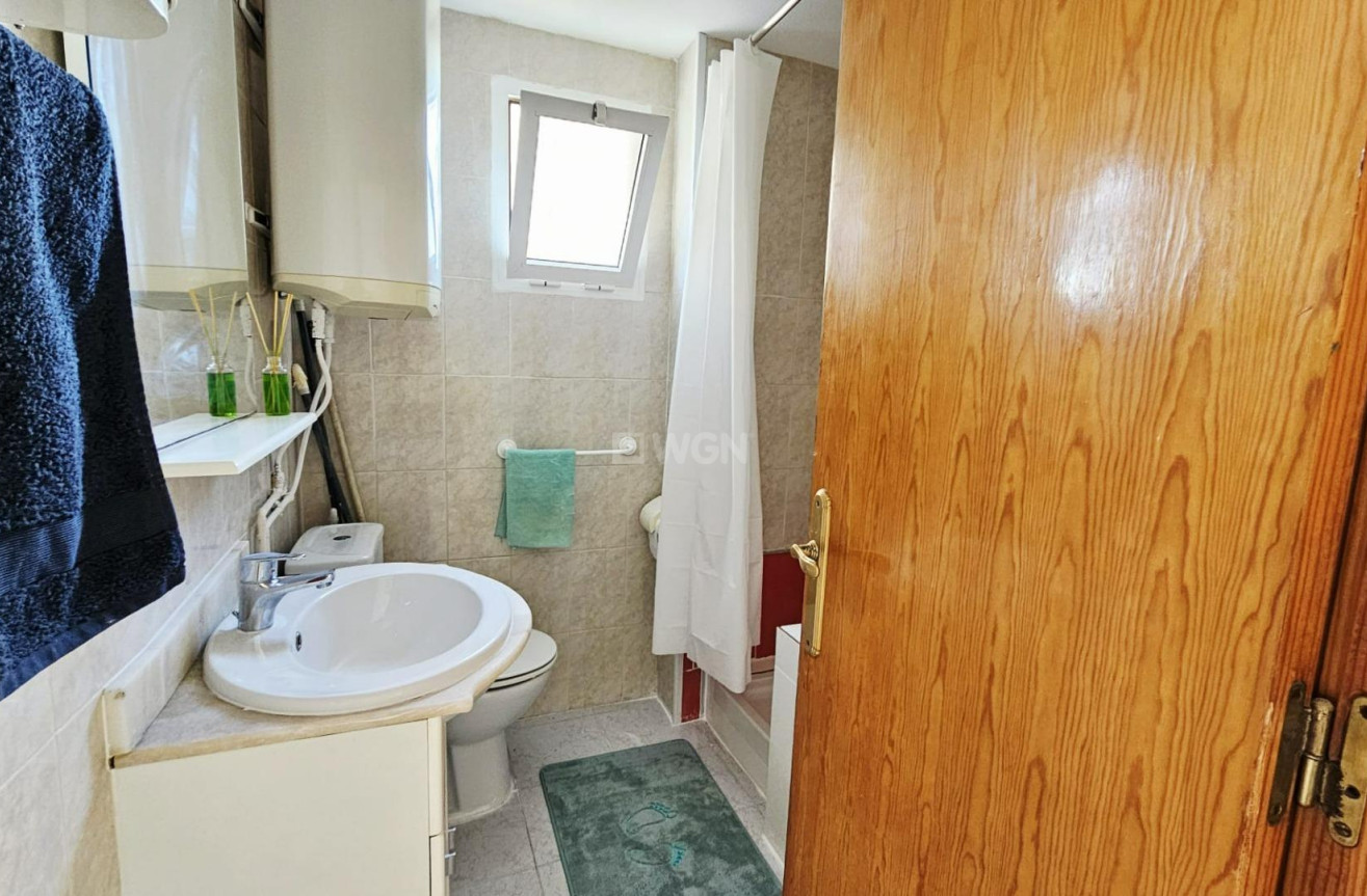 Odsprzedaż - Mieszkanie w bloku - Torrevieja - Torreblanca