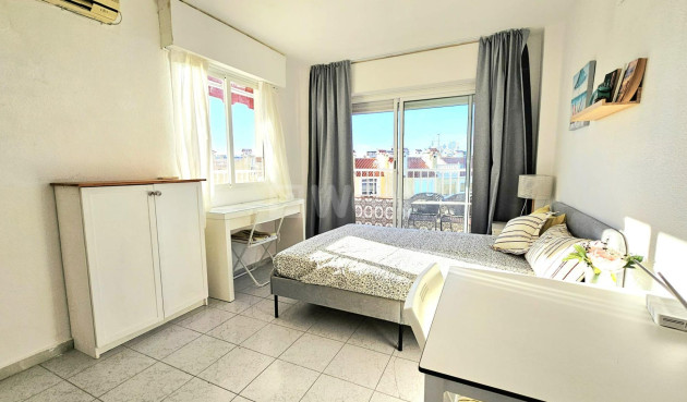 Odsprzedaż - Mieszkanie w bloku - Torrevieja - Torreblanca