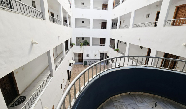 Odsprzedaż - Mieszkanie w bloku - Torrevieja - Torreblanca