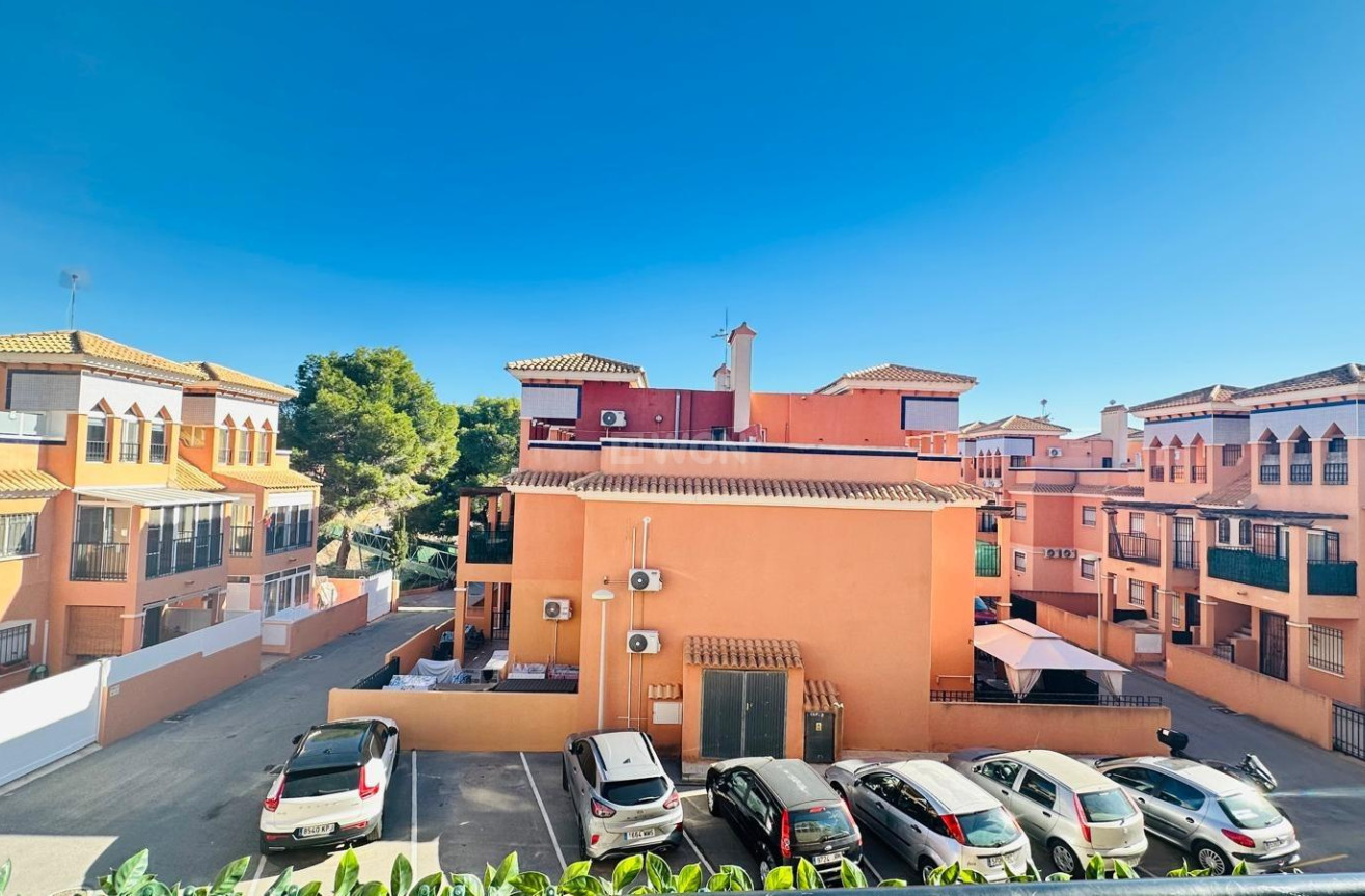 Odsprzedaż - Mieszkanie w bloku - Orihuela Costa - Playa Flamenca