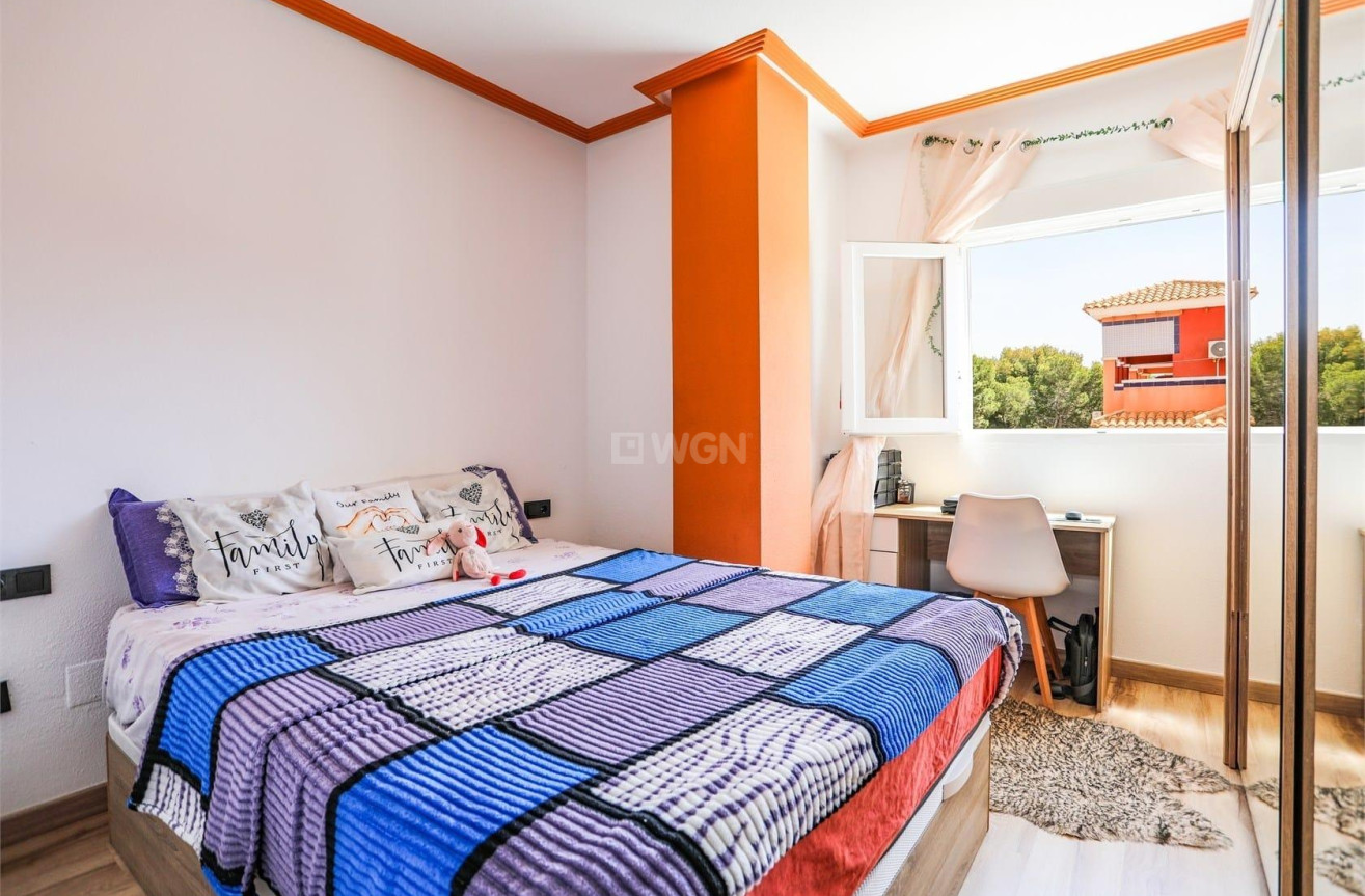 Odsprzedaż - Mieszkanie w bloku - Orihuela Costa - Playa Flamenca