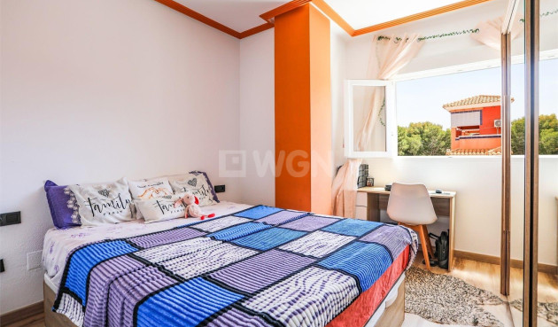 Odsprzedaż - Mieszkanie w bloku - Orihuela Costa - Playa Flamenca