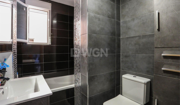 Odsprzedaż - Mieszkanie w bloku - Orihuela Costa - Playa Flamenca