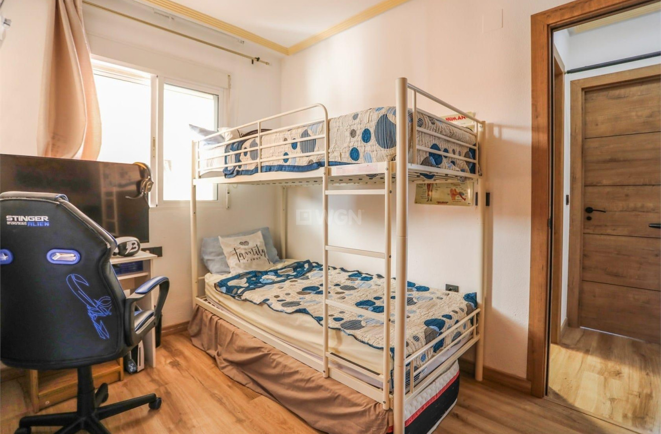 Odsprzedaż - Mieszkanie w bloku - Orihuela Costa - Playa Flamenca