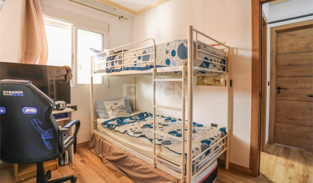 Odsprzedaż - Mieszkanie w bloku - Orihuela Costa - Playa Flamenca