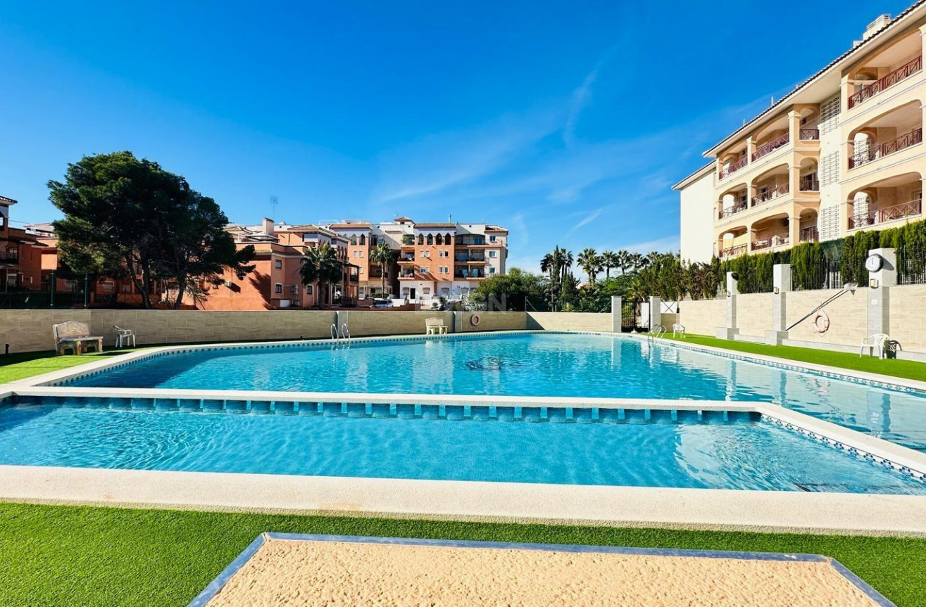 Odsprzedaż - Mieszkanie w bloku - Orihuela Costa - Playa Flamenca