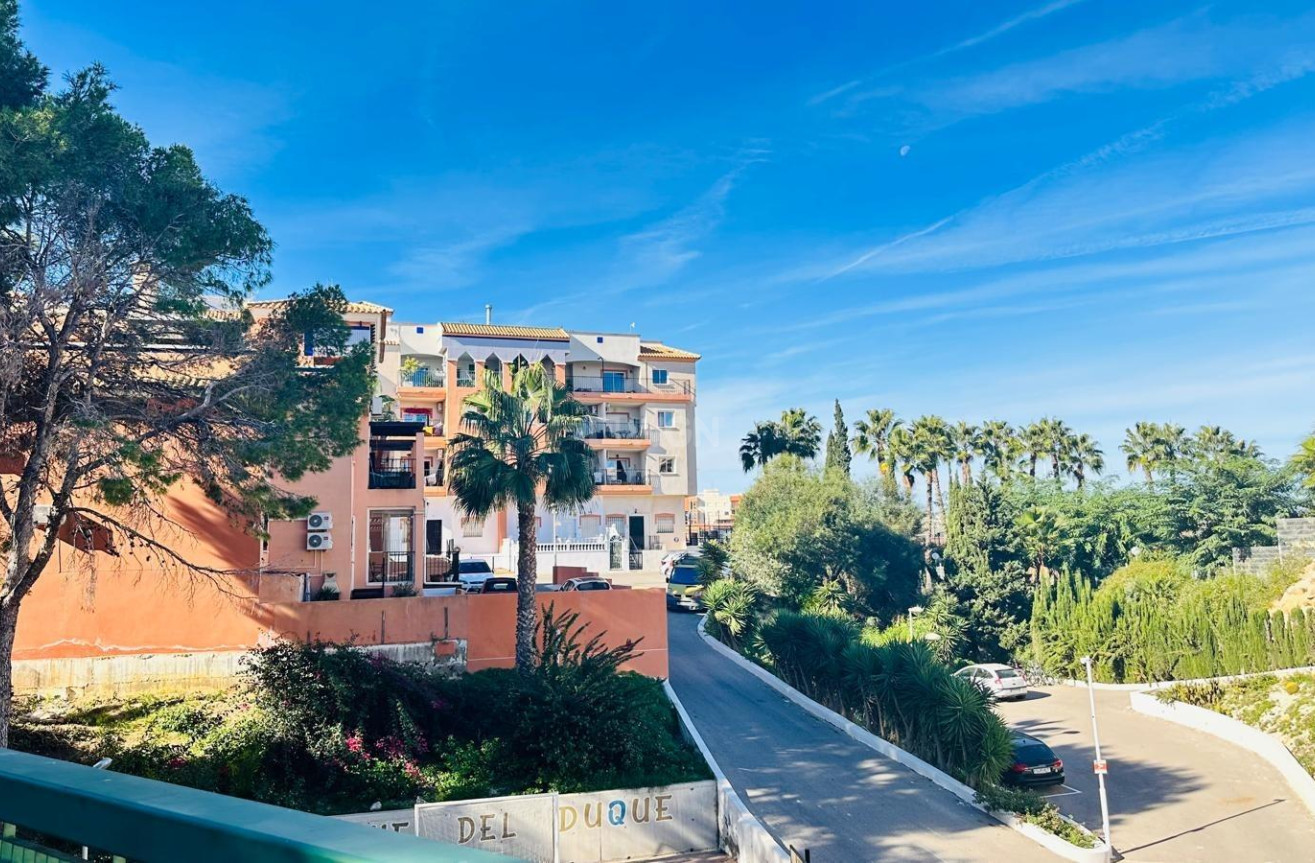 Odsprzedaż - Mieszkanie w bloku - Orihuela Costa - Playa Flamenca