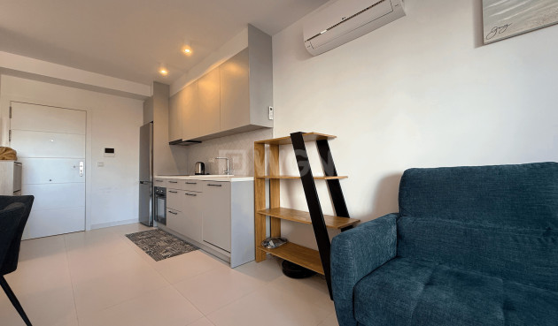 Odsprzedaż - Mieszkanie w bloku - San Miguel de Salinas - Inland