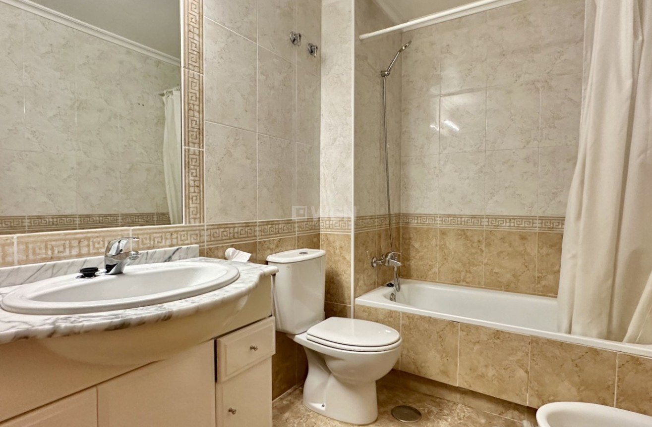 Odsprzedaż - Mieszkanie w bloku - Orihuela Costa - Costa Blanca