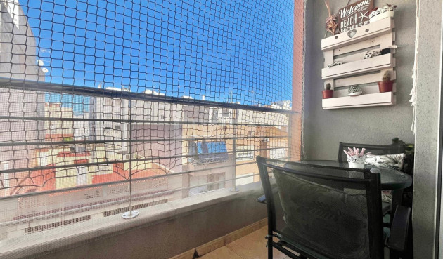 Odsprzedaż - Mieszkanie w bloku - Torrevieja - Centro