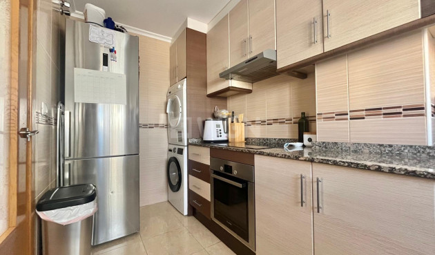 Odsprzedaż - Mieszkanie w bloku - Torrevieja - Centro