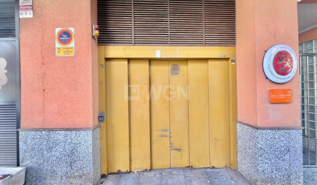 Odsprzedaż - Mieszkanie w bloku - Torrevieja - Centro