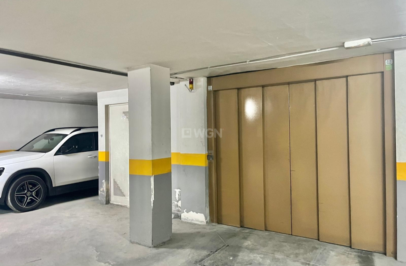 Odsprzedaż - Mieszkanie w bloku - Torrevieja - Centro