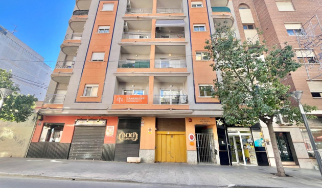 Odsprzedaż - Mieszkanie w bloku - Torrevieja - Centro