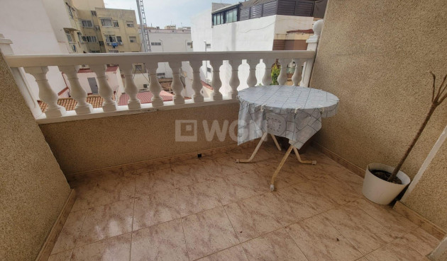 Odsprzedaż - Mieszkanie w bloku - Torrevieja - Playa del Cura