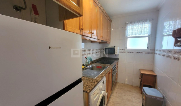 Odsprzedaż - Mieszkanie w bloku - Torrevieja - Playa del Cura