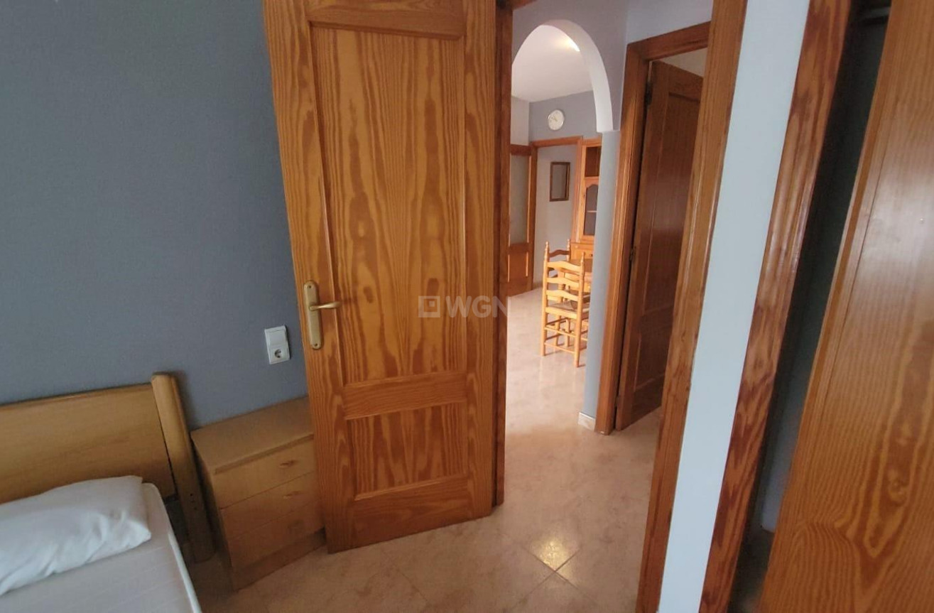 Odsprzedaż - Mieszkanie w bloku - Torrevieja - Playa del Cura