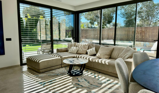 Odsprzedaż - Villa - Orihuela - Las Colinas Golf