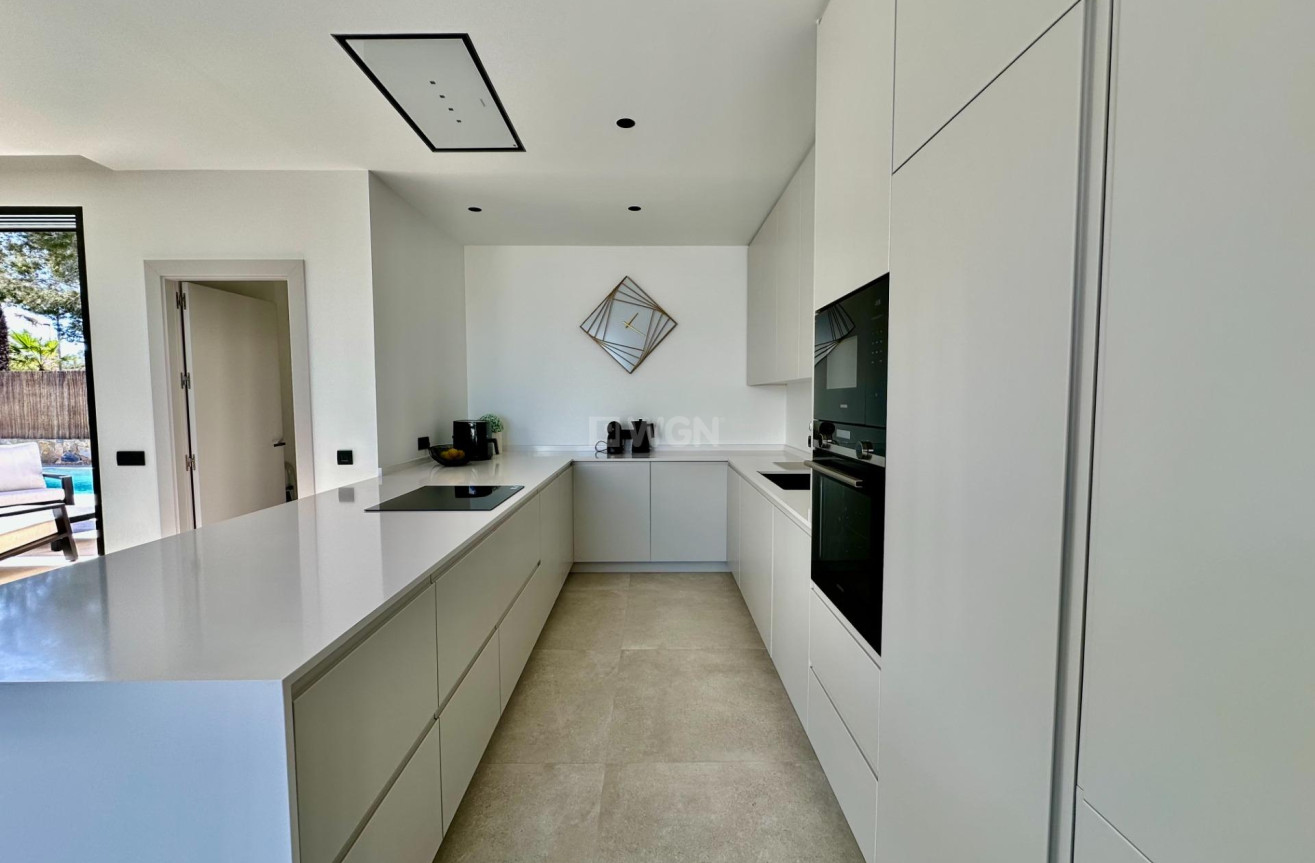 Odsprzedaż - Villa - Orihuela - Las Colinas Golf