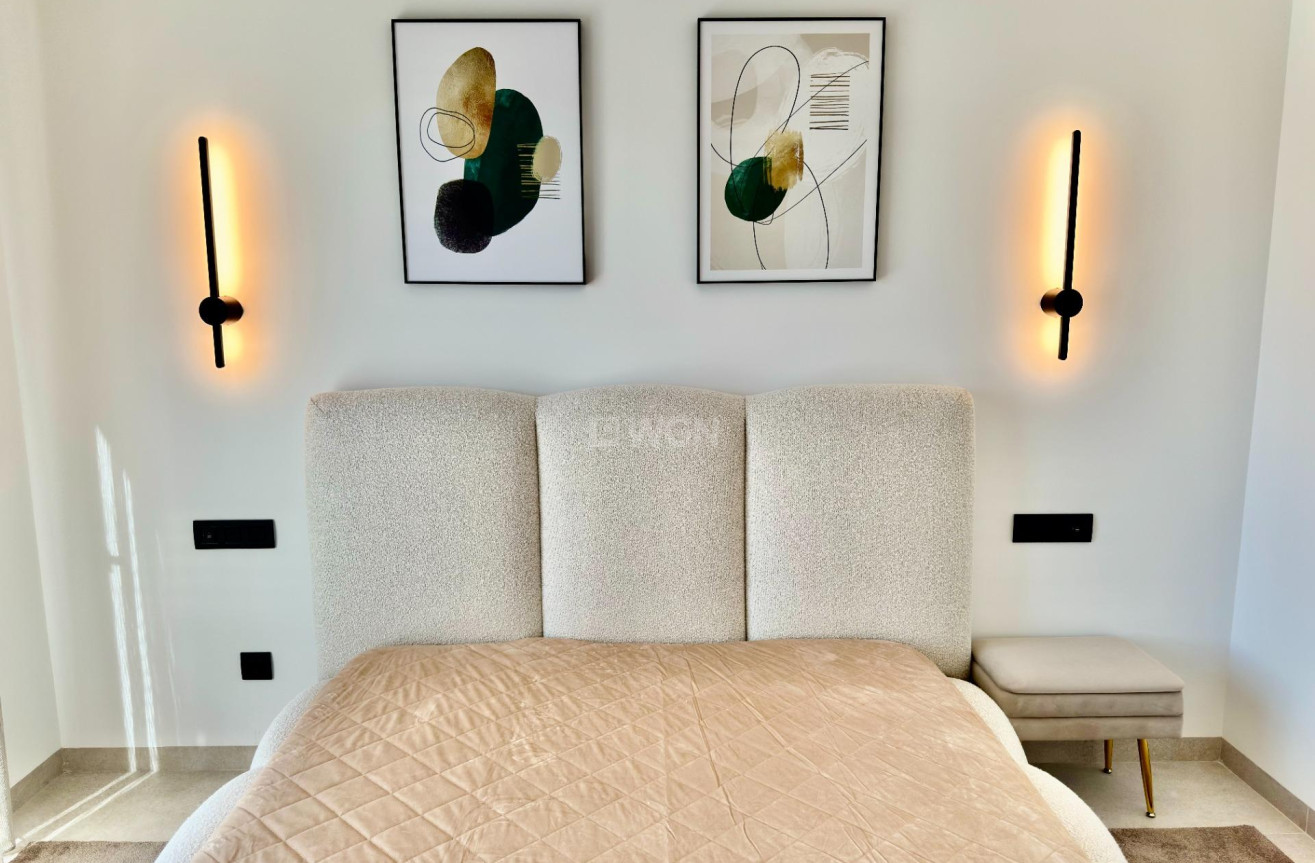 Odsprzedaż - Villa - Orihuela - Las Colinas Golf