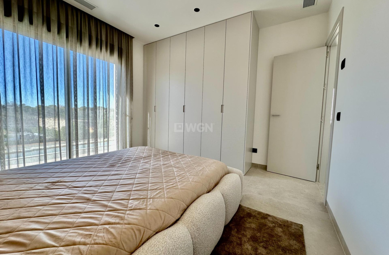 Odsprzedaż - Villa - Orihuela - Las Colinas Golf