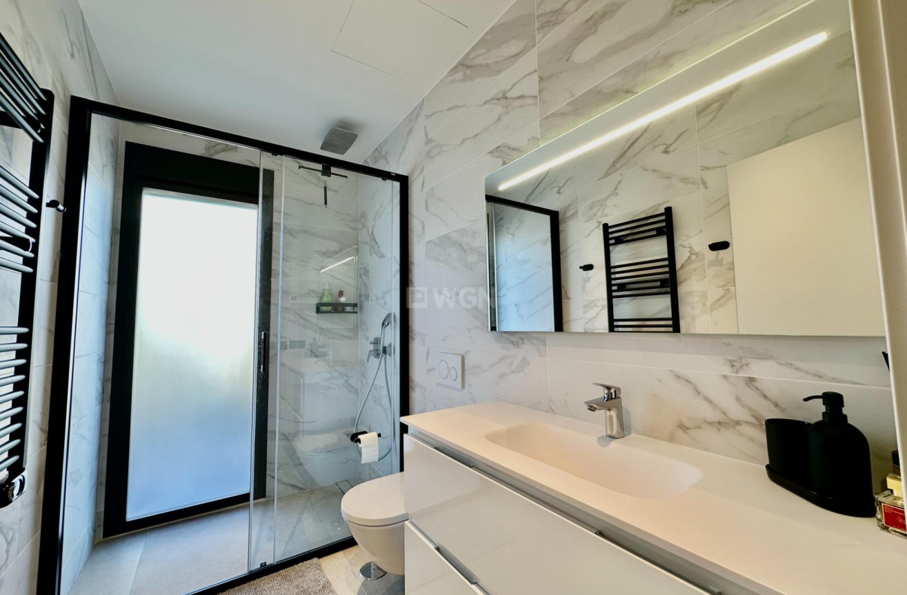 Odsprzedaż - Villa - Orihuela - Las Colinas Golf