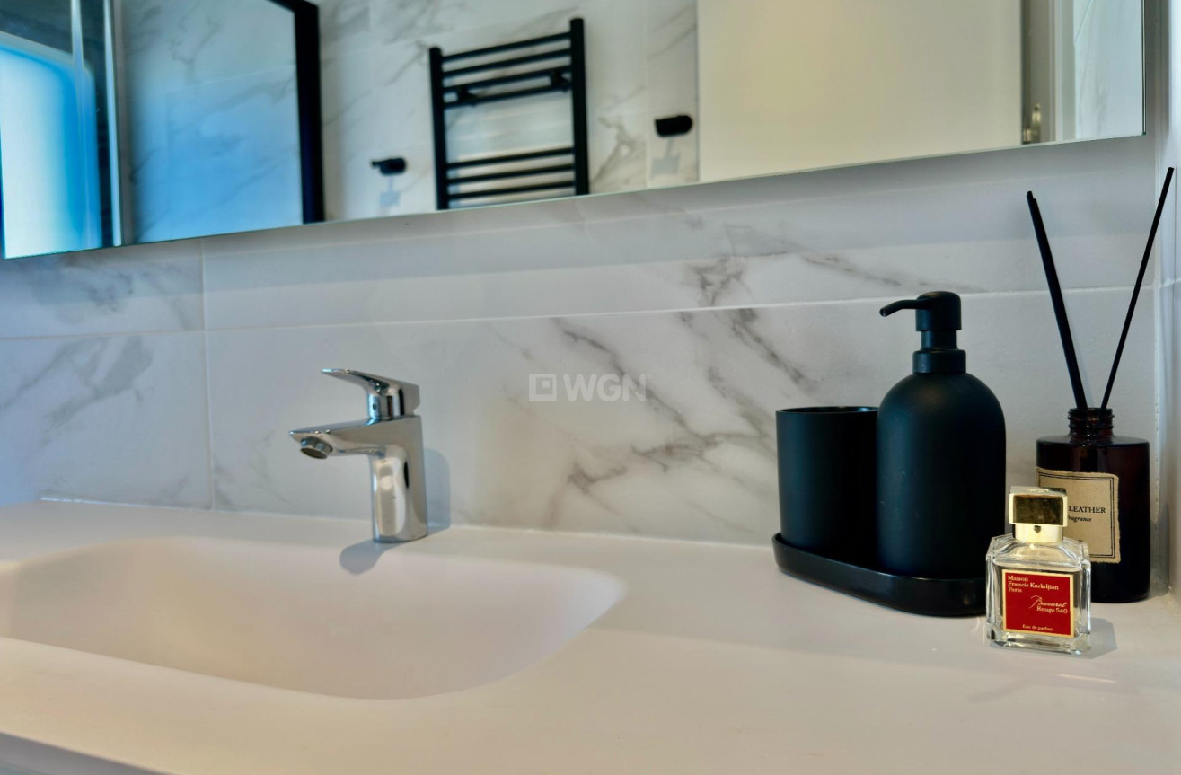 Odsprzedaż - Villa - Orihuela - Las Colinas Golf