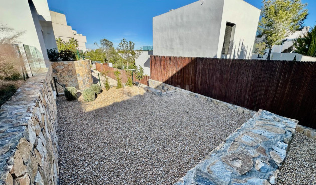 Odsprzedaż - Villa - Orihuela - Las Colinas Golf