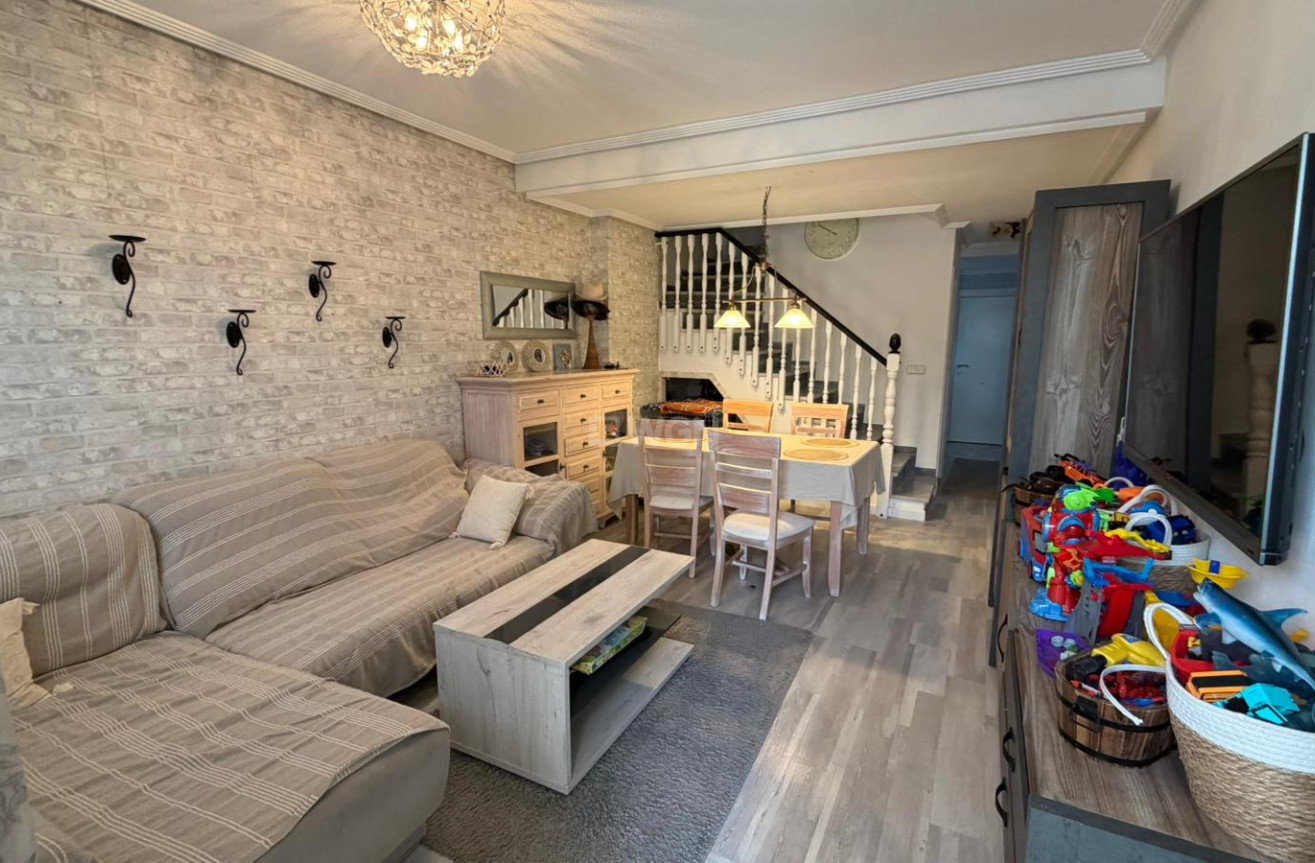 Odsprzedaż - Kamienica - Orihuela Costa - Costa Blanca