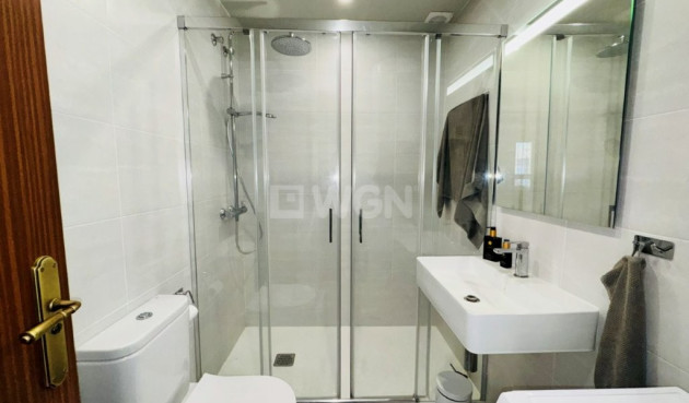 Odsprzedaż - Mieszkanie w bloku - La Mata - Costa Blanca