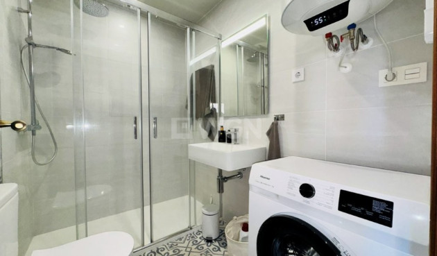 Odsprzedaż - Mieszkanie w bloku - La Mata - Costa Blanca