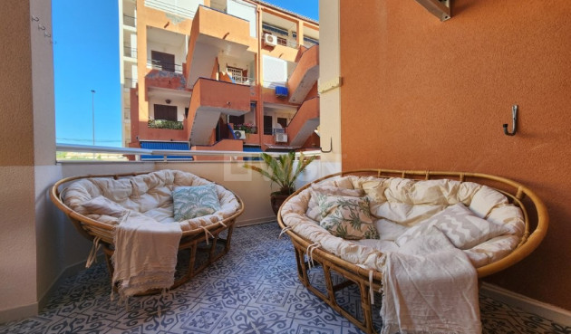 Odsprzedaż - Mieszkanie w bloku - La Mata - Costa Blanca