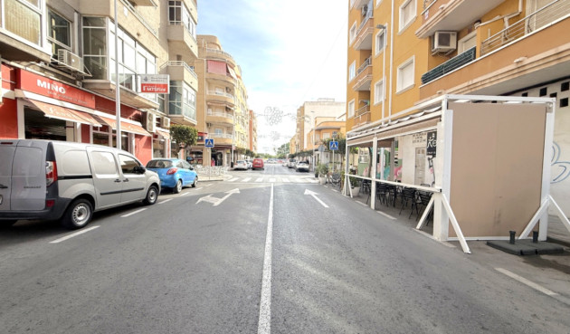 Odsprzedaż - Mieszkanie w bloku - Torrevieja - Costa Blanca