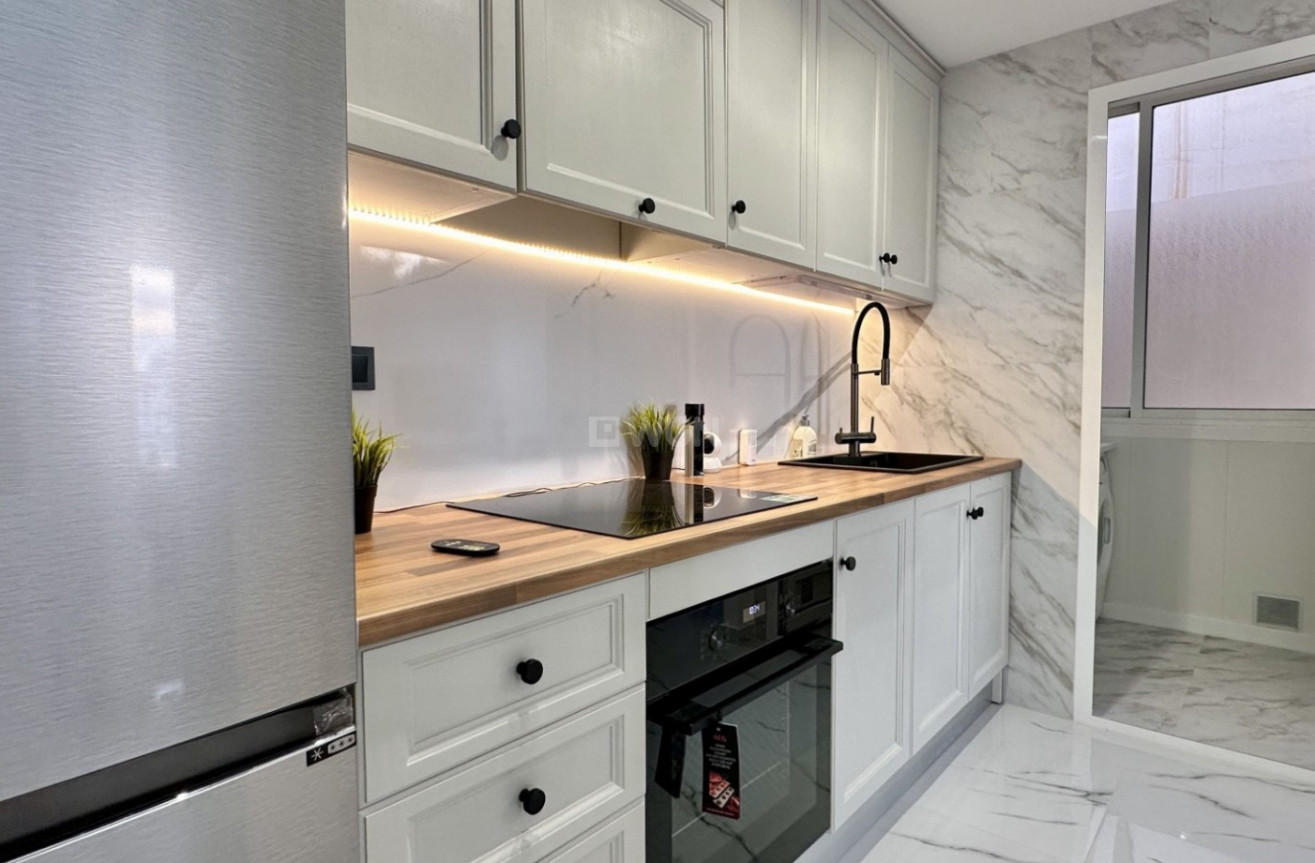 Odsprzedaż - Mieszkanie w bloku - Orihuela Costa - Costa Blanca