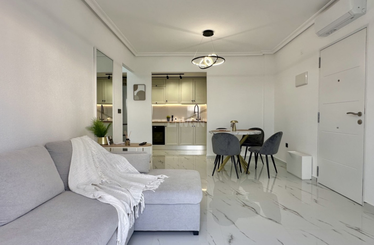 Odsprzedaż - Mieszkanie w bloku - Orihuela Costa - Costa Blanca