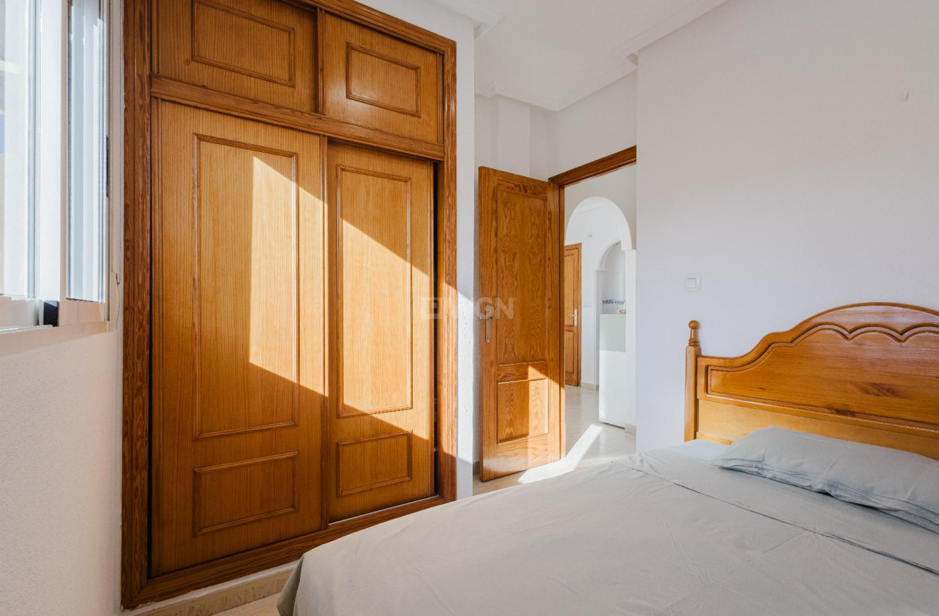 Odsprzedaż - Bungalow - Torrevieja - Costa Blanca