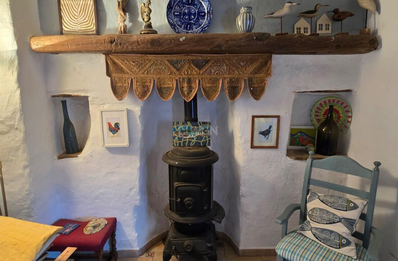 Odsprzedaż - Kamienica - Vinuela - Inland