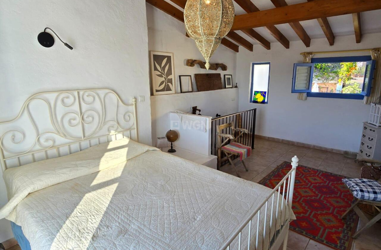 Odsprzedaż - Kamienica - Vinuela - Inland