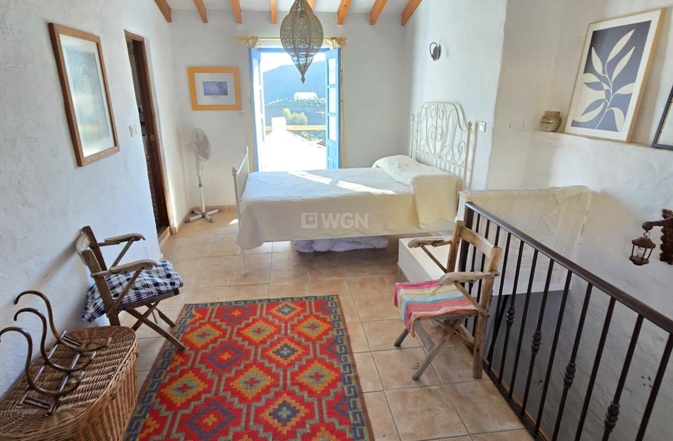 Odsprzedaż - Kamienica - Vinuela - Inland