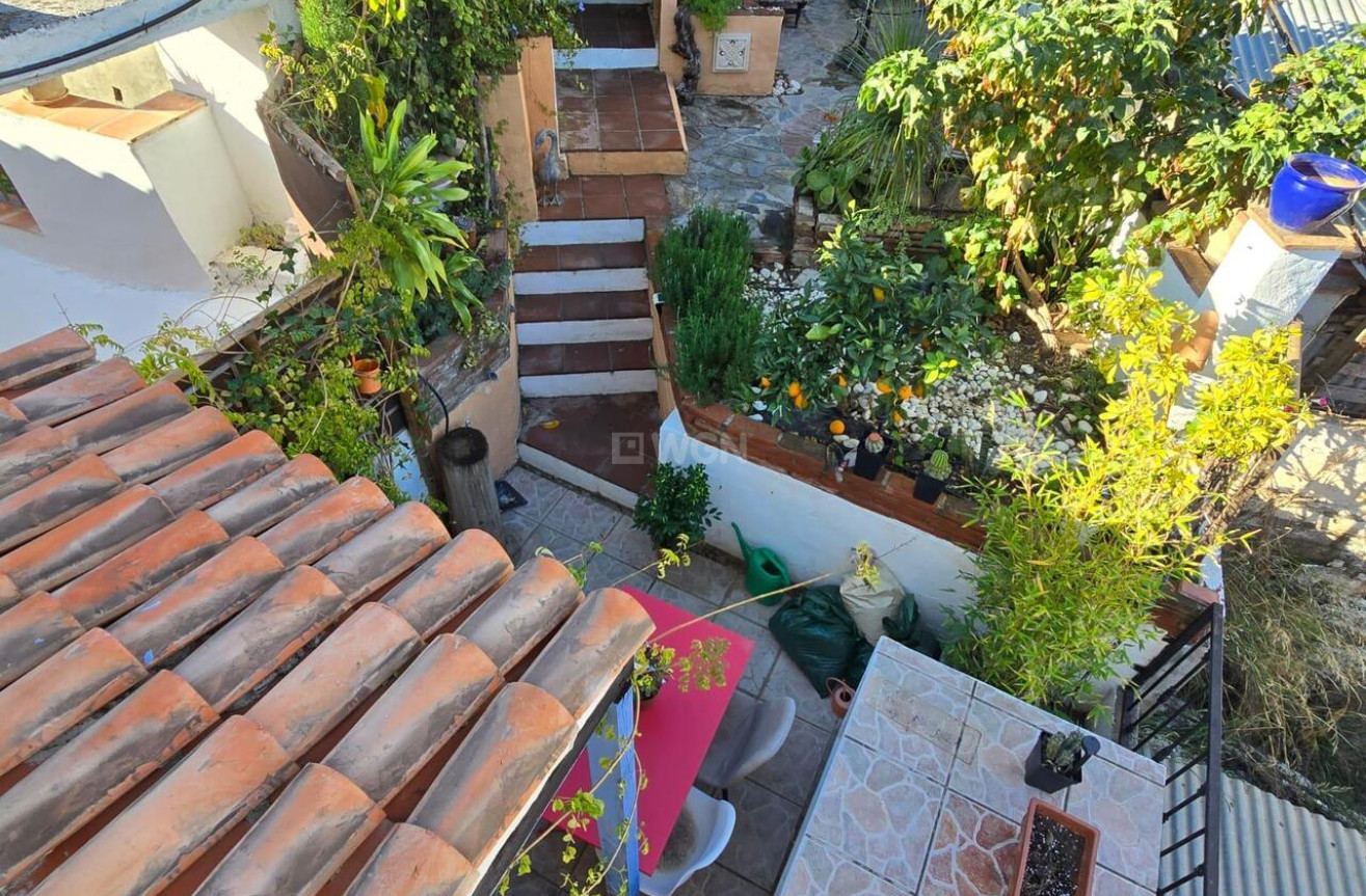 Odsprzedaż - Kamienica - Vinuela - Inland