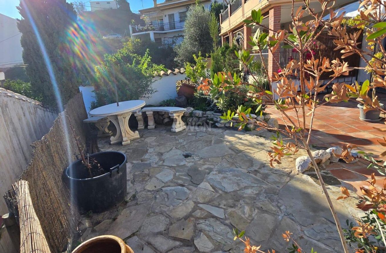 Odsprzedaż - Kamienica - Vinuela - Inland