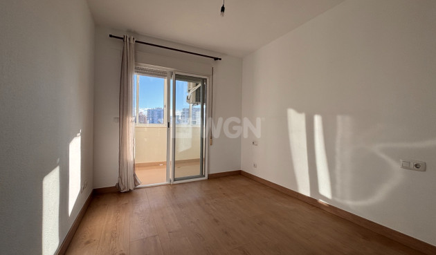 Odsprzedaż - Mieszkanie w bloku - Guardamar del Segura - Costa Blanca