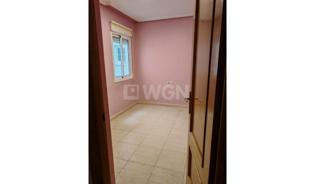 Odsprzedaż - Mieszkanie w bloku - Torrevieja - Centro
