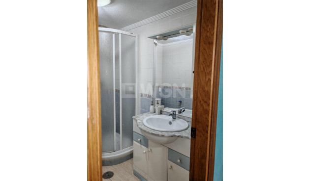 Odsprzedaż - Mieszkanie w bloku - Torrevieja - Centro