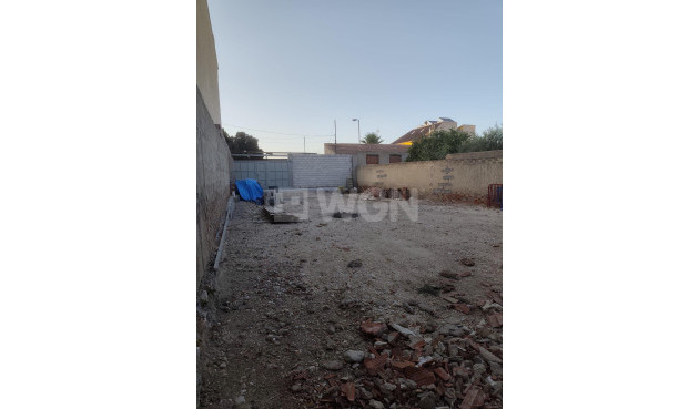 Odsprzedaż - Działka / Grunt - Benferri