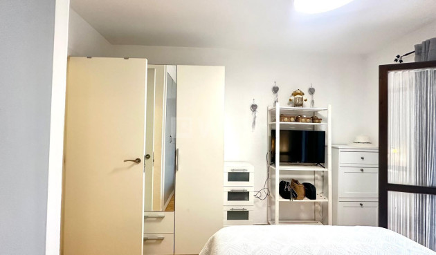 Odsprzedaż - Mieszkanie w bloku - Torrevieja - Estacion De Autobuses