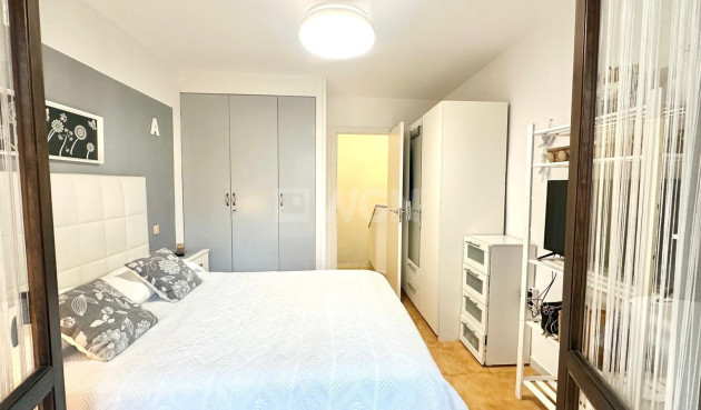 Odsprzedaż - Mieszkanie w bloku - Torrevieja - Estacion De Autobuses