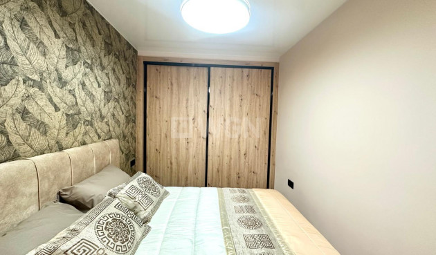 Odsprzedaż - Mieszkanie w bloku - Torrevieja - Centro