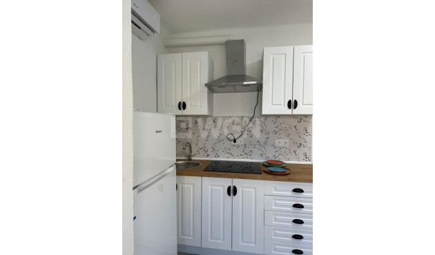 Odsprzedaż - Mieszkanie w bloku - Orihuela - Orihuela Ciudad